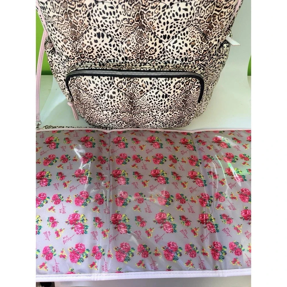 Betsey Johnson betsey johnson